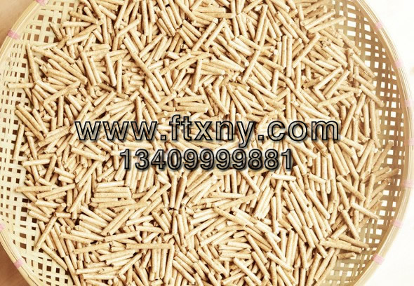 經過顆粒機加工的橡木生物質顆粒燃料