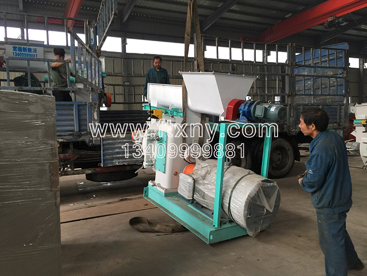 木屑顆粒機生產線發貨