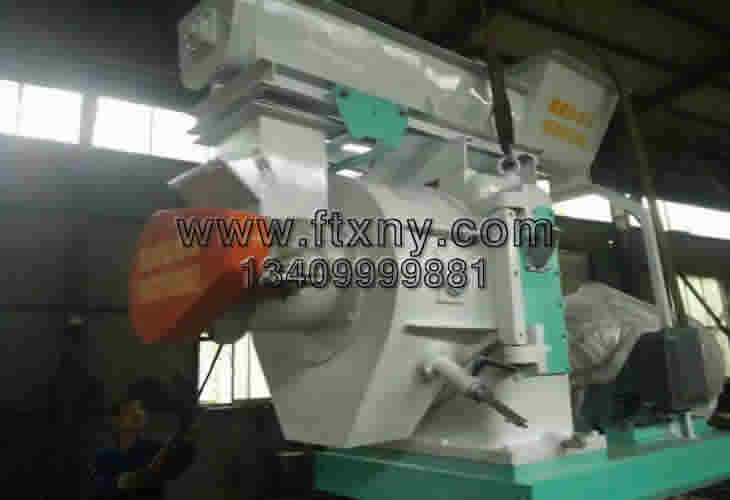 山西晉城木屑顆粒機生產線發貨圖片